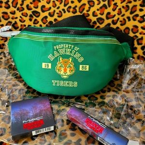 MAC - STRANGER THINGS BUNDLE